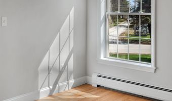 4 Highview Ter, Belfast, ME 04915