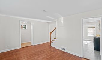 2100 27TH St S, Arlington, VA 22206