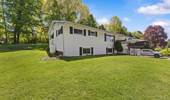 17 Woodland Dr, Barre, VT 05641