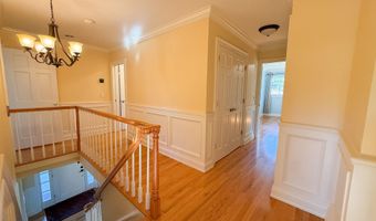 14 E Gate Rd, Danbury, CT 06811