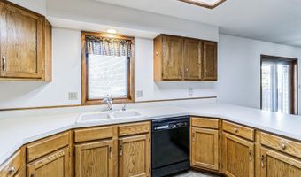 2214 Buchanan Dr, Ames, IA 50010