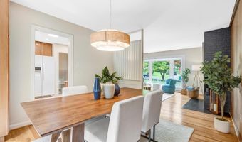 4808 BRADFORD Dr, Annandale, VA 22003