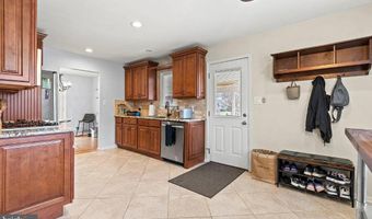 7005 STONE MILL Pl, Alexandria, VA 22306