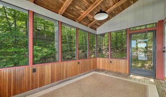 230 Big Barndoor Is, Alton, NH 03810