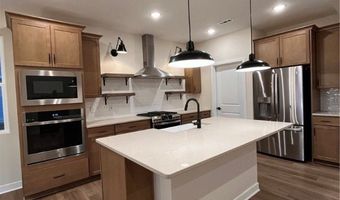 2168 Myla Way, Amherst, OH 44001