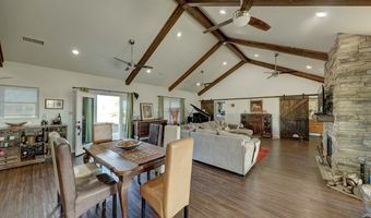 240 Sendero Horse Thief, Alpine, TX 79830