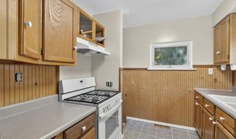 2006 Agnes St, Alton, IL 62002