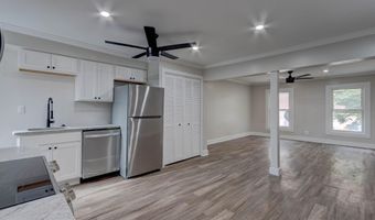 827 N HOWARD St, Baltimore, MD 21201
