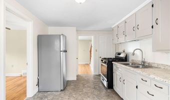 15 Preston Dr, North Kingstown, RI 02852