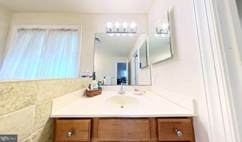 203 CYNWYD Dr, Absecon, NJ 08201