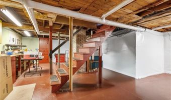 381 Auburn St, Cranston, RI 02910