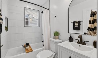 907 LAWRENCE St NE, Washington, DC 20017