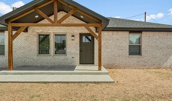 704 11th St, Abernathy, TX 79311