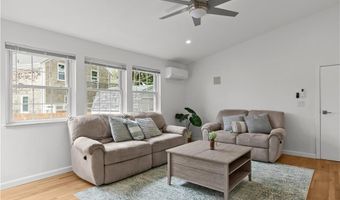 12 Granada Ter, Middletown, RI 02842