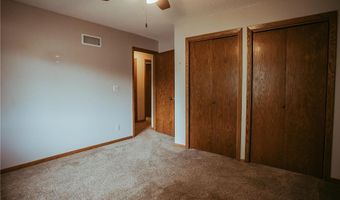 610 25th St SW, Austin, MN 55912