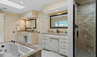 946 Briarwood Dr, Bartlesville, OK 74006