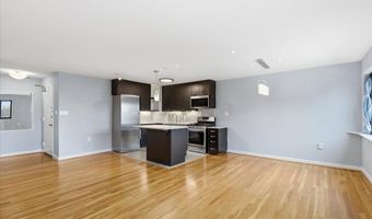 1300 S ARLINGTON RIDGE Rd 618, Arlington, VA 22202