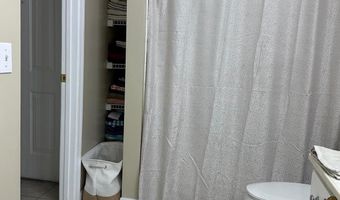 15612 EVERGLADE Ln 401, Bowie, MD 20716