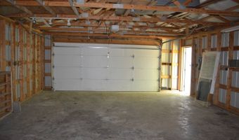 135 E Pine St, Albion, IL 62806