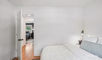 6038 Old Providence Rd, Charlotte, NC 28226