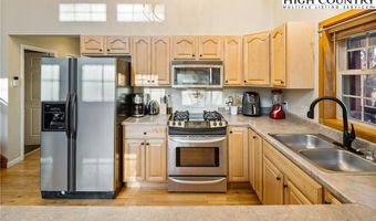 144 Grandfather Farms Rd, Banner Elk, NC 28604