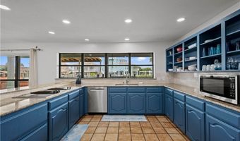 214 Bayview Dr, Aransas Pass, TX 78336