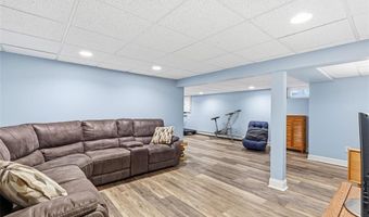 27 Christine Dr, Barrington, RI 02806