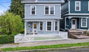 590 17TH St, Astoria, OR 97103