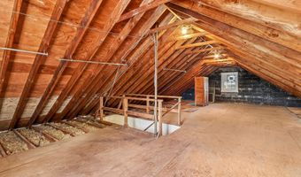 5601 KIRKWOOD Dr, Bethesda, MD 20816