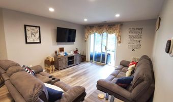 1015 Wedgewood Cir, Belford, NJ 07718