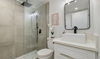 47-726 Kamehameha Hwy D, Kaneohe, HI 96744