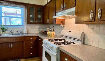 1412 S Carnation, Aurora, MO 65605