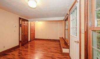 36 Old Farm Rd, Bedford, NH 03110