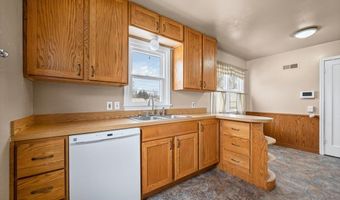 1020 Perkins St, Belle Fourche, SD 57717
