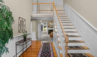 18 Quail Ridge Rd, Cranston, RI 02921