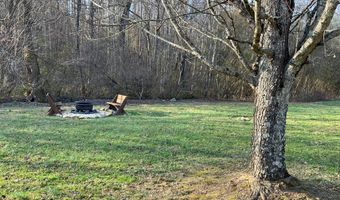 121 Lazy Bear Trl, Andrews, NC 28901
