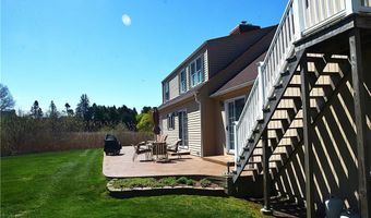 410 Wandsworth St, Narragansett, RI 02882