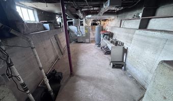 423 N Johnson St, Ada, OH 45810