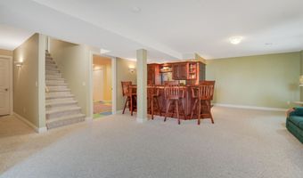 420 E FERNWOOD Ln, Appleton, WI 54913