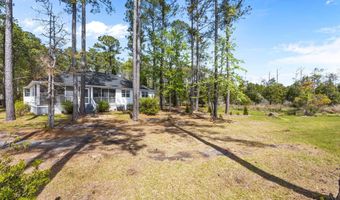 418 Spring Dr, Aurora, NC 27806
