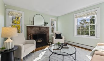 17 US Route One, Falmouth, ME 04105