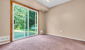 33 WINDWARD Dr, Barnegat, NJ 08005