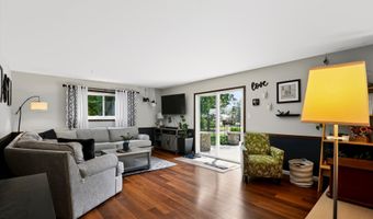 8852 Ridge Hill Dr, Indianapolis, IN 46217