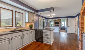 55 Hunt Club Cir, Amherst, NY 14051