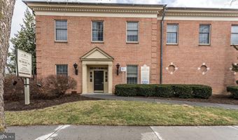 20 S STEWART St, Winchester, VA 22601