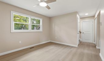 60 Woodland Rd, Bayville, NJ 08721