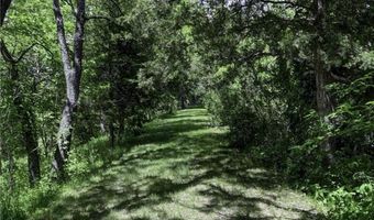 3 Redbird Dr, Agency, MO 64401