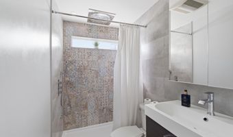 3141 CLAYBORNE Ave, Alexandria, VA 22306