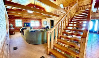 300 Round Up Ln, Bakersfield, MO 65609