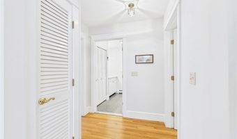 30 Forest Rd W, Bristol, RI 02809